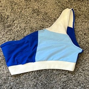 One shoulder strap crop top